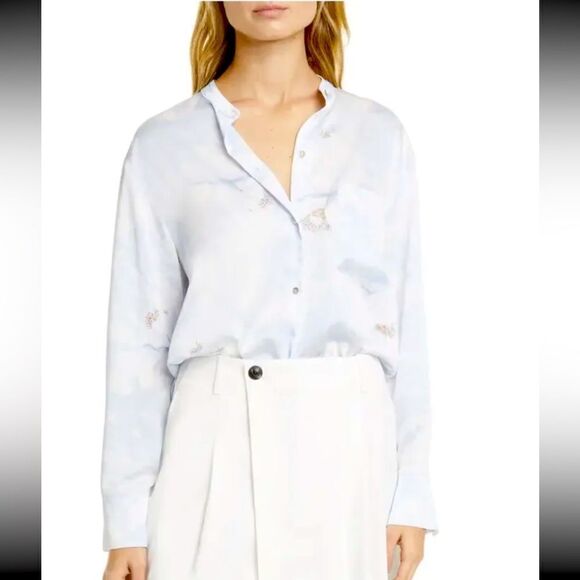 NWT Vince Painted Magnolia Band Collar Blouse -POWDER BLUE Satin Large - Picture 1 of 13